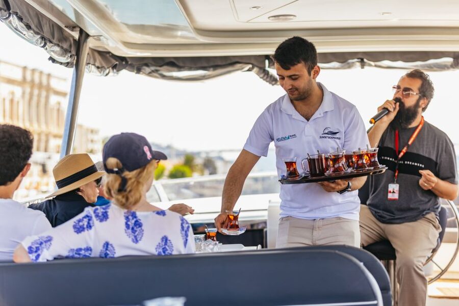 Istanbul: Bosphorus Yacht Cruise with Stopover on Asian Side - Bridges, Rumeli Fortress, and the turning point