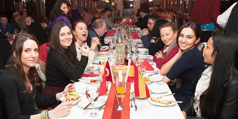 Istanbul: Dinner Cruise on the Bosphorus - Who will enjoy this cruise most