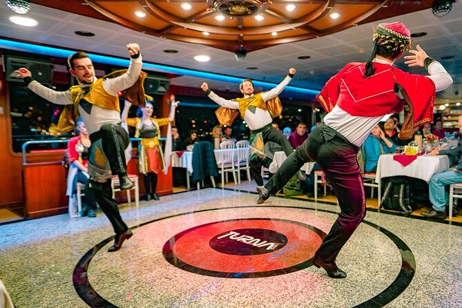 ISTANBUL: Dinner Cruise On The Bosphorus with Turkish night show - Should you book the Bosphorus dinner cruise?