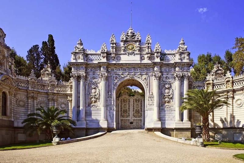 Istanbul: Full-Day Tour with Dolmabahce & Bosphorus Cruise - Along the Golden Horn and old port
