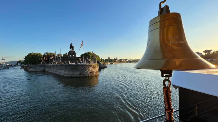 Koblenz:Rhine Valley boat tour along the castles and palaces - Starting at Koblenz’s riverfront