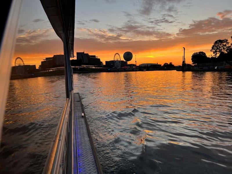 Krakow: Day or Night Vistula River Cruise with Audio Guide - The Norbertine Sisters and the opening stretch