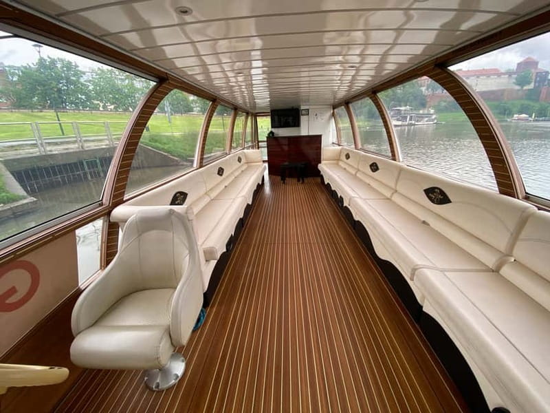 Krakow: Day or Night Vistula River Cruise with Audio Guide - Wawel Hill from the Vistula