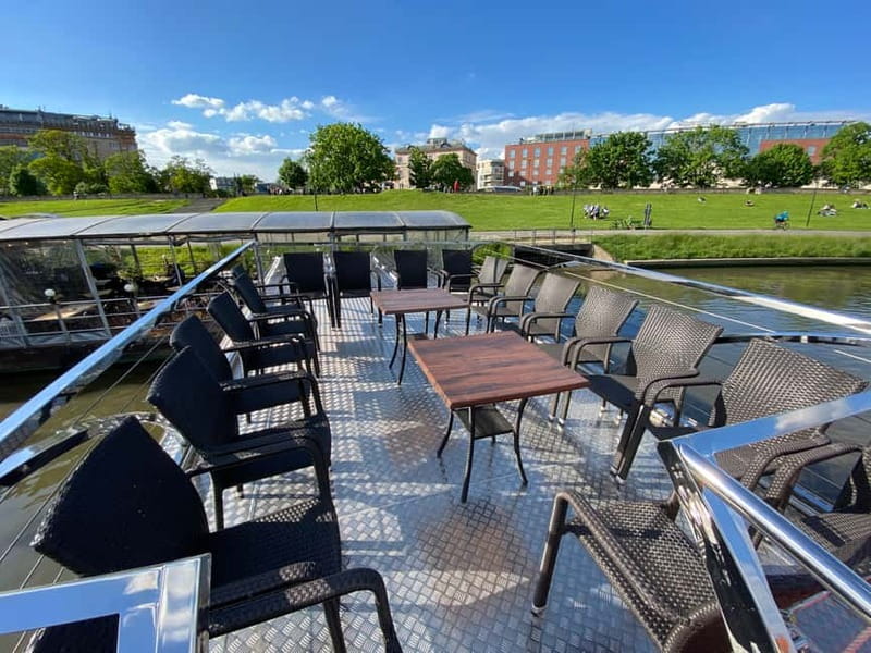 Krakow: Day or Night Vistula River Cruise with Audio Guide - Comfort, accessibility, and the audio guide