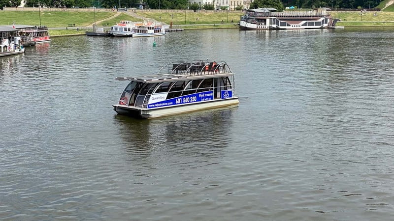 Krakow: Day or Night Vistula River Cruise with Audio Guide - Who gets the most from this $18 cruise?