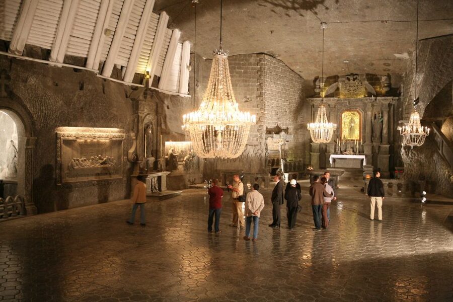 Krakow: Lazy Catamaran River Cruise and Salt Mine Group Tour - A river-level introduction to Krakow