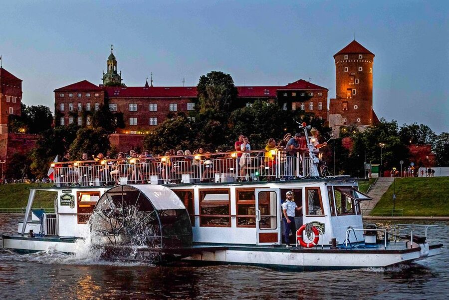Krakow: Sightseeing Cruise by Vistula River - Wawel Royal Castle and Dębnicki Bridge