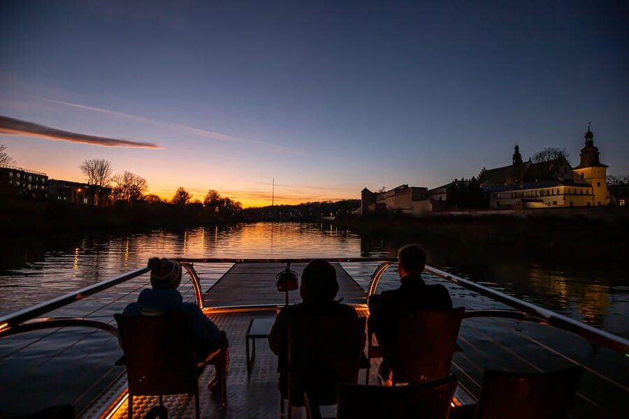 Krakow: Sightseeing Cruise on Vistula River with Audio Guide - Manggha Centre and the bridges