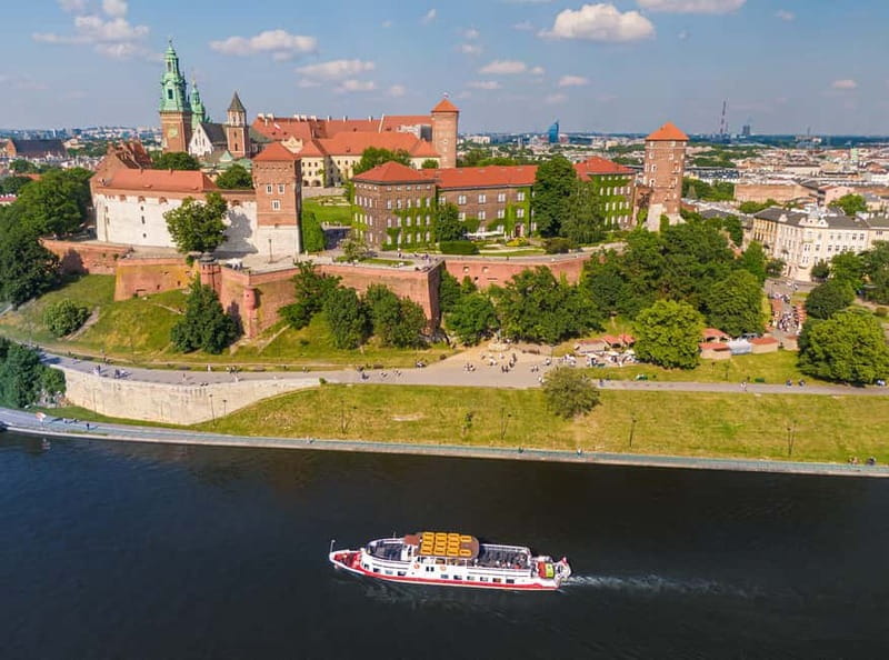 Krakow: Vistula River Sightseeing Cruise with Audio Guide - Bridges, convents, and the changing riverfront