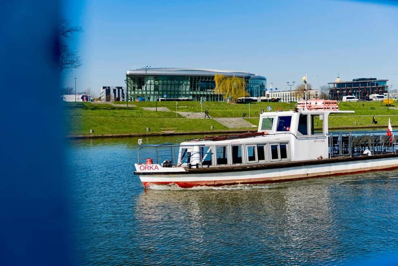 Krakow: Vistula River Sightseeing Cruise with Audio Guide - How useful is the audio guide?