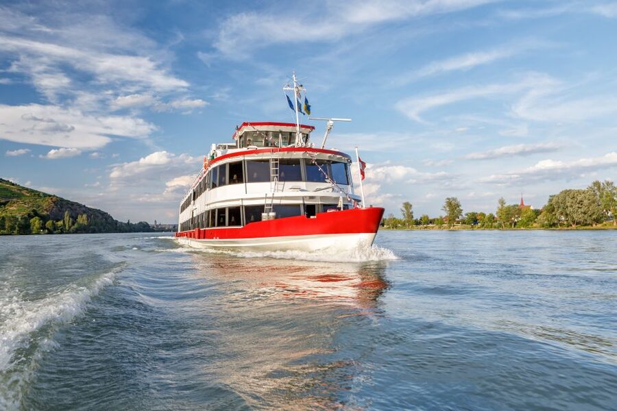 Krems: Wachau Valley River Cruise with 3-Course Meal - Starting in Krems and Finding the Boat