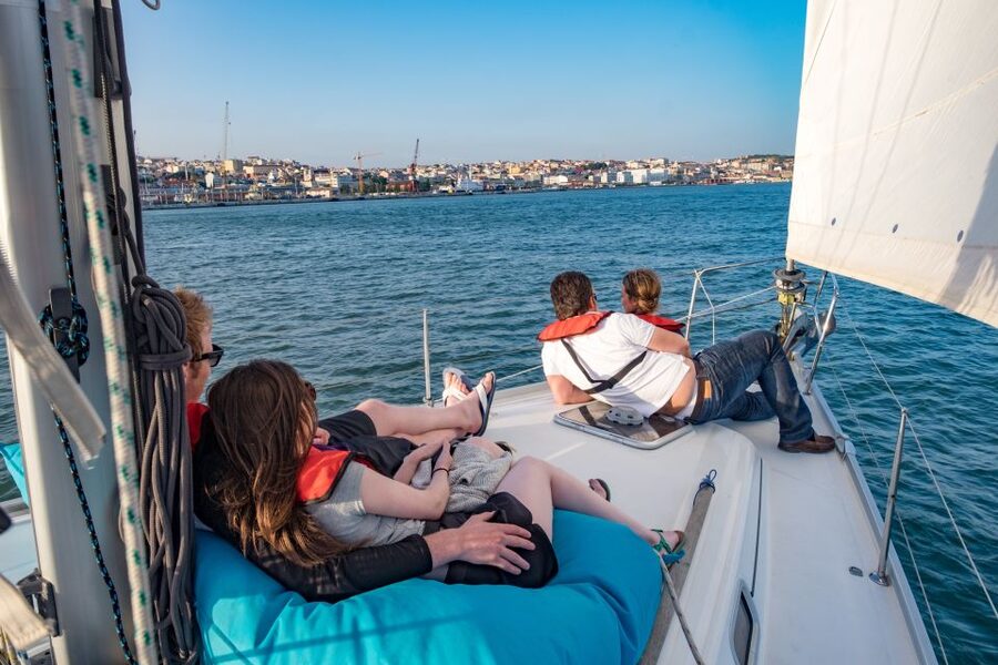 Lisbon: 1 or 2-Hour Cruise along the Tagus River - The sunset cruise and Lisbon after dark