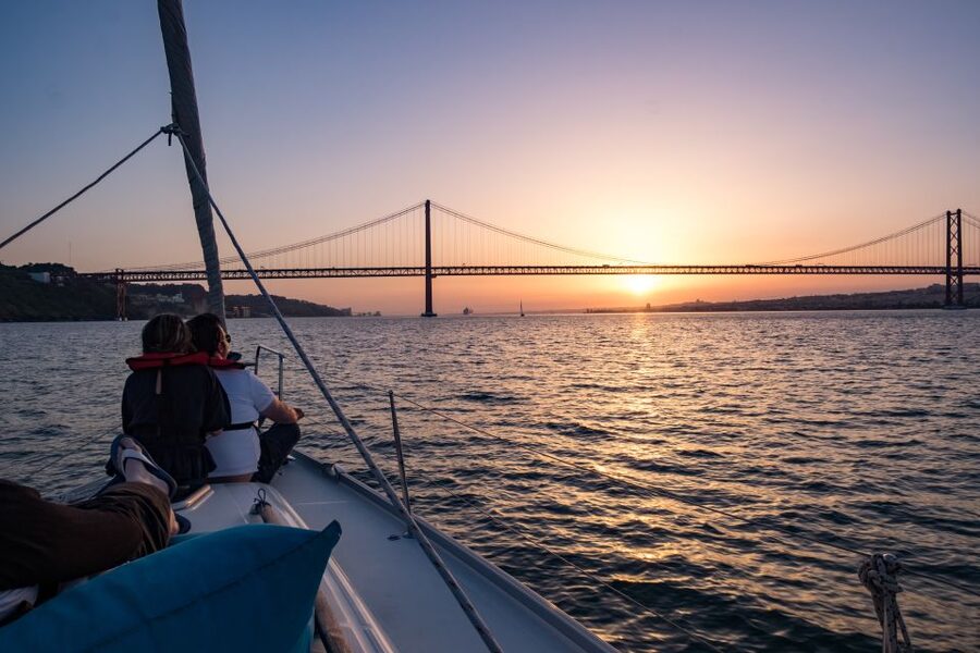 Lisbon: 1 or 2-Hour Cruise along the Tagus River - What the price includes, and where value depends on your choice