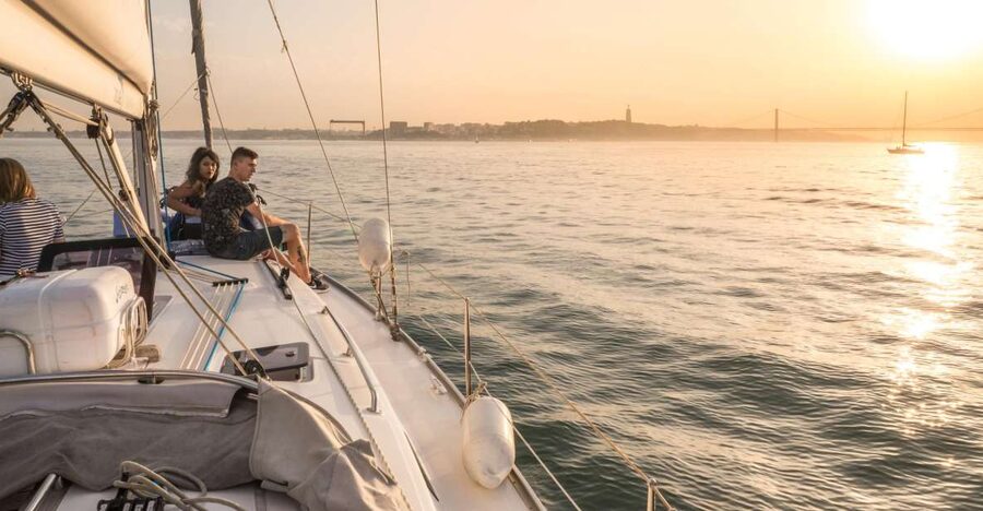 Lisbon: Private Sunset Cruise on the Tagus River with Drink - Key points to know before you book