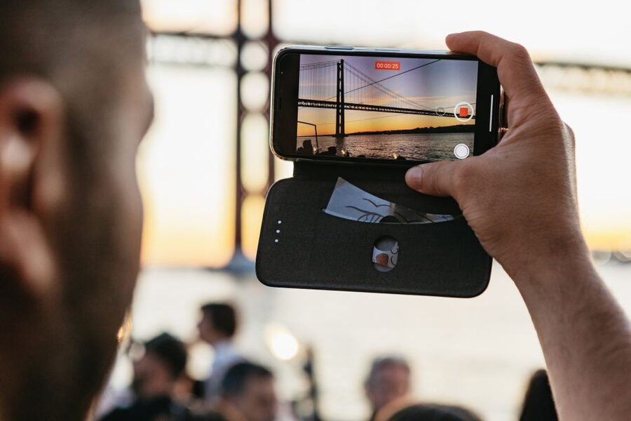 Lisbon: Sunset Cruise with Welcome Drink and Snacks - Timing your booking and dressing for the river