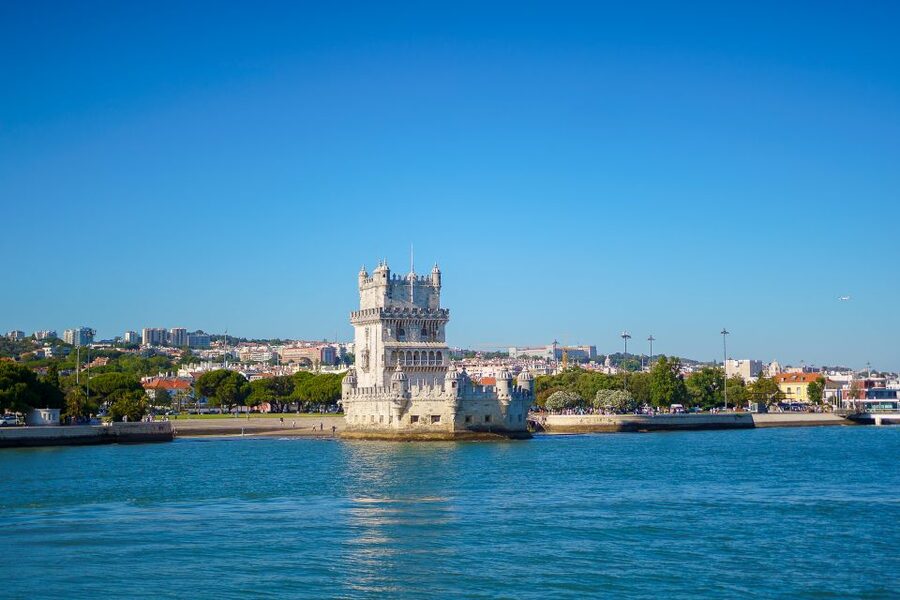 Lisbon: Tagus River Cruise with Welcome Drink - Seeing Lisbon from the Tagus River