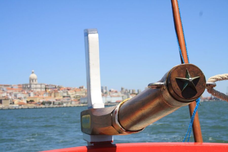 Lisbon: Tagus River Express Cruise in a Traditional Vessel - Crossing the river for the widest views