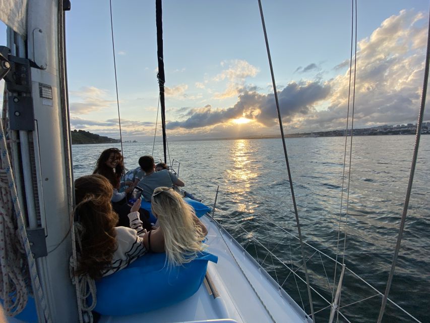 Lisbon: Tagus River Sunset Cruise with Drinks - Drinks, comfort, and what to bring