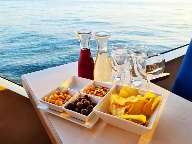 Lisbon: Tejo River Sightseeing Cruise - At a glance