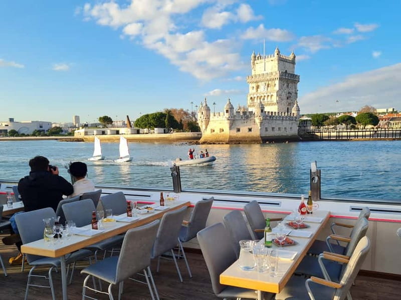 Lisbon: Tejo River Sightseeing Cruise - Under the 25th of April Bridge