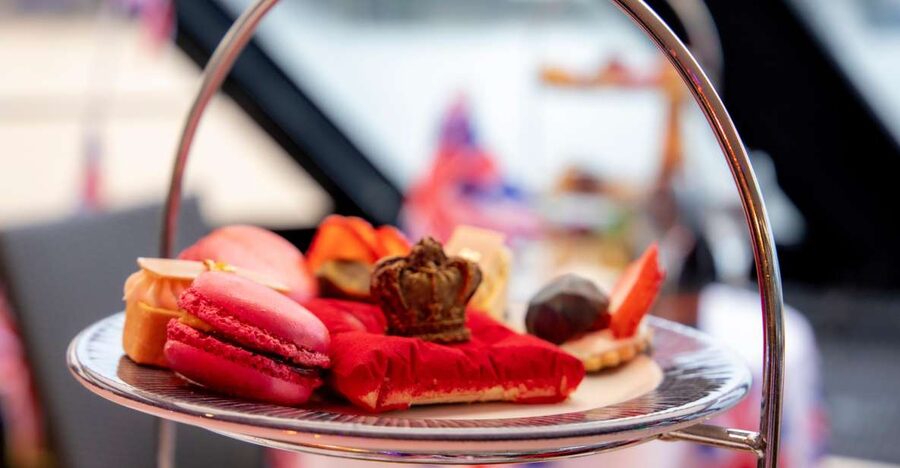 London: Afternoon Tea Cruise on the River Thames - Why a Thames cruise improves afternoon tea