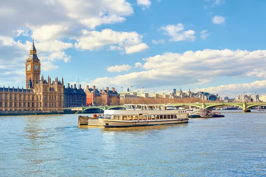 London: Full-Day Sightseeing Bus Tour with River Cruise - A fast way to meet London’s biggest sights