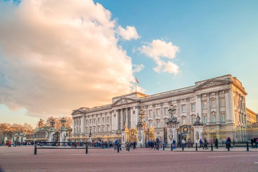 London: Full-Day Sightseeing Bus Tour with River Cruise - The Greenwich walking tour needs clarification