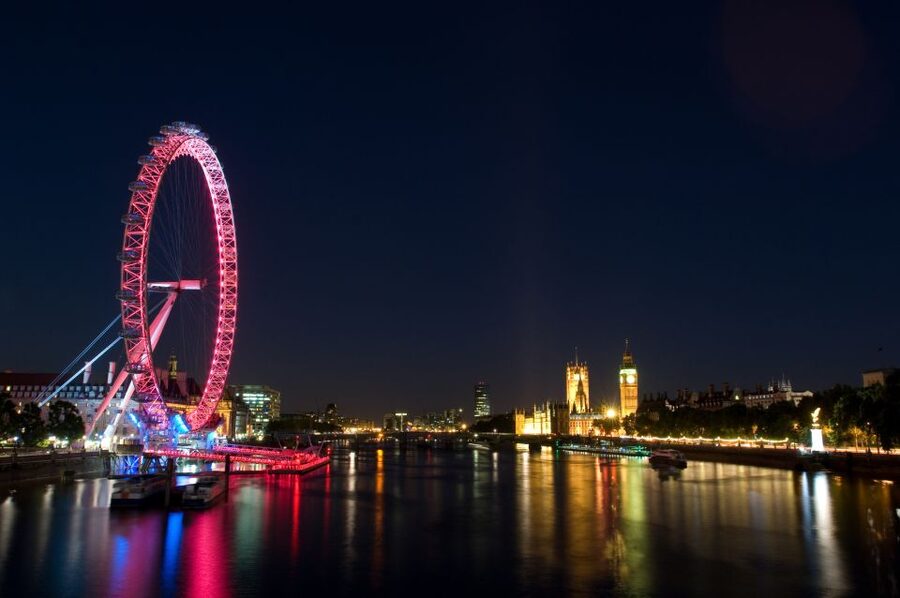 London: River Thames Dinner Cruise with Live Jazz - A London evening that moves with the music