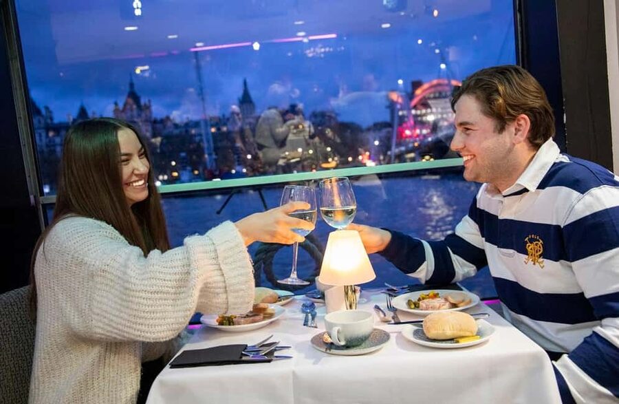 London: River Thames Dinner Cruise with Live Jazz - Boarding at Westminster Pier
