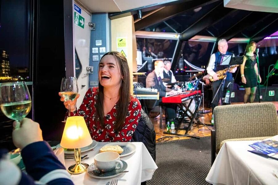 London: River Thames Dinner Cruise with Live Jazz - London landmarks from the Thames