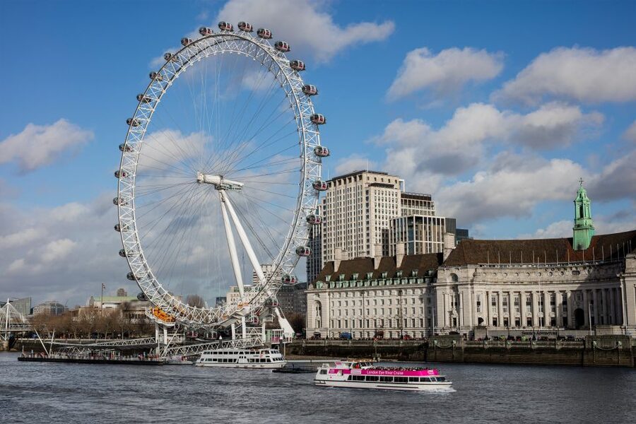 London: Thames River Cruise with Optional London Eye Ticket - St Paul’s Cathedral and the changing river view