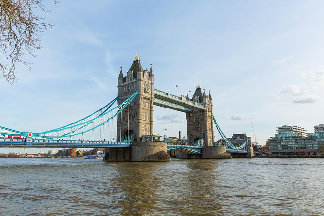 London Tootbus Hop on Hop off Bus Tour and Thames River Cruise - Timing, crowds, and the value of the pass