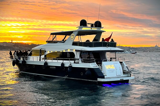Luxury Sunset Yacht Cruise on the Bosphorus – Refresh & Relax - Leaving Kabataş and settling into the cruise