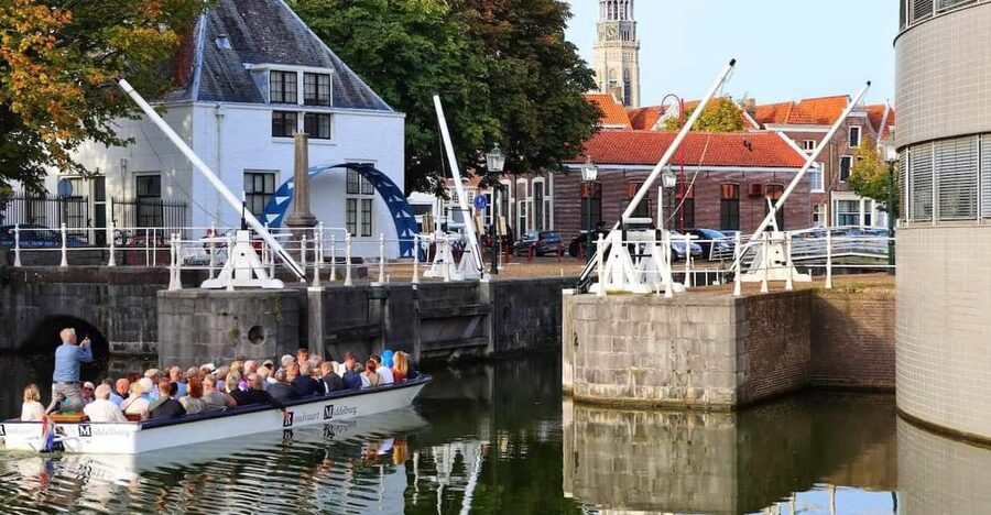 Middelburg: City Canal Cruise - Starting at Achter de Houttuinen 39
