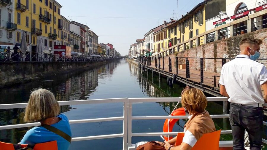 Milan: Navigli District Canal Boat Tour with Aperitivo - How much sightseeing do you really get?