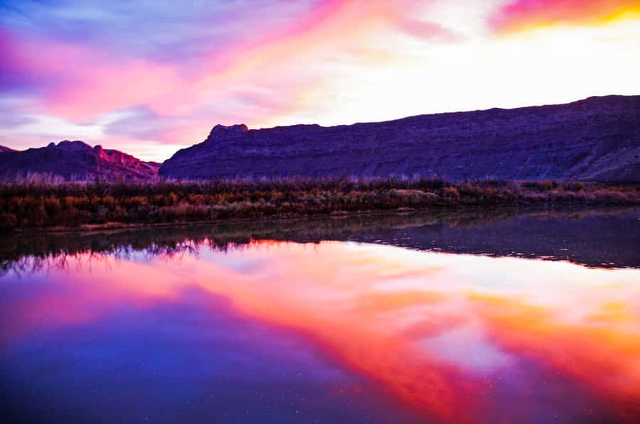 Moab: Colorado River Dinner Cruise with Music and Light Show - Is $108 a fair price?
