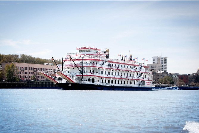 Narrated Harbor Luncheon Riverboat Cruise - Key points at a glance