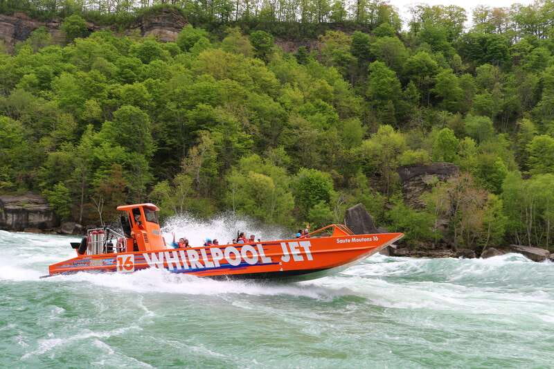 Niagara Falls, ON: Jet Boat Tour on Niagara River - A 45-minute ride into the lower Niagara River