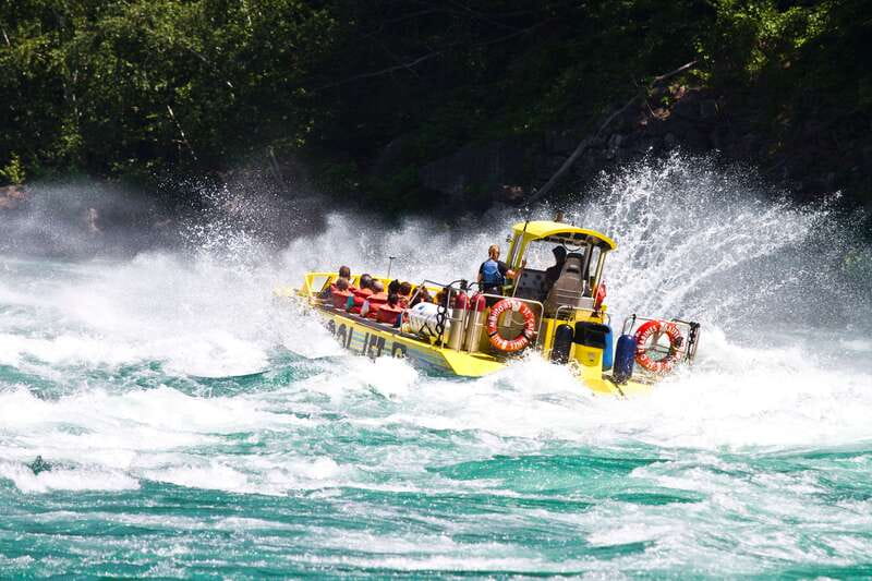 Niagara Falls, ON: Jet Boat Tour on Niagara River - The guide makes a real difference