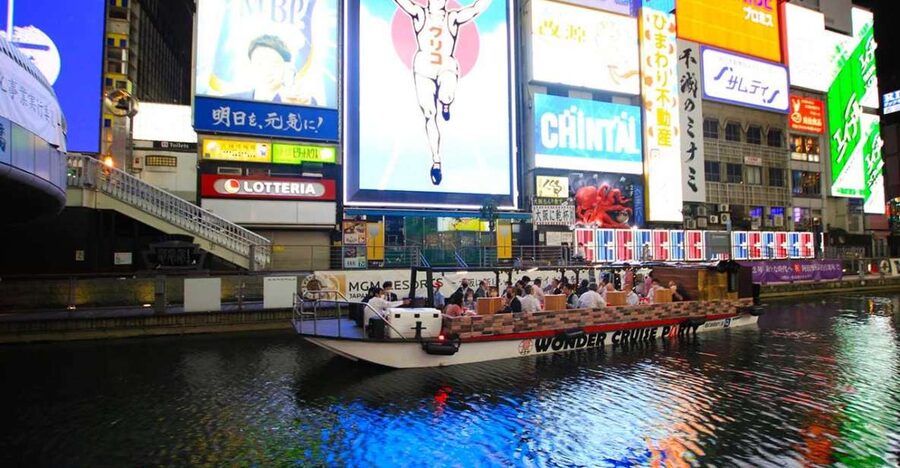 Osaka: Dotonbori District River Cruise with Drink Discount - The Glico Man stop and the best photo opportunity