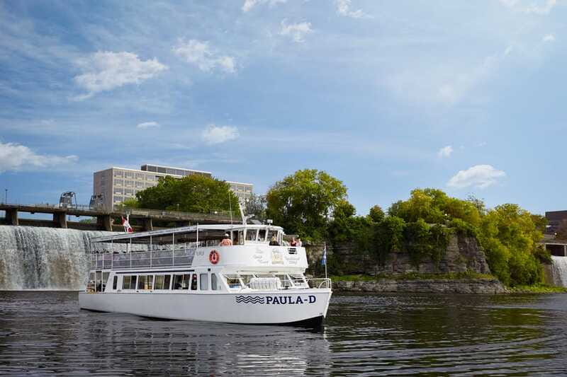 Ottawa: Sightseeing River Cruise - Upper deck views, lower deck shelter, and onboard drinks