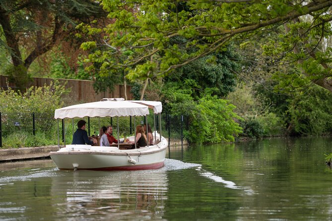 Oxford Sightseeing River Cruise Along The University Regatta Course - What this Oxford river cruise is really about
