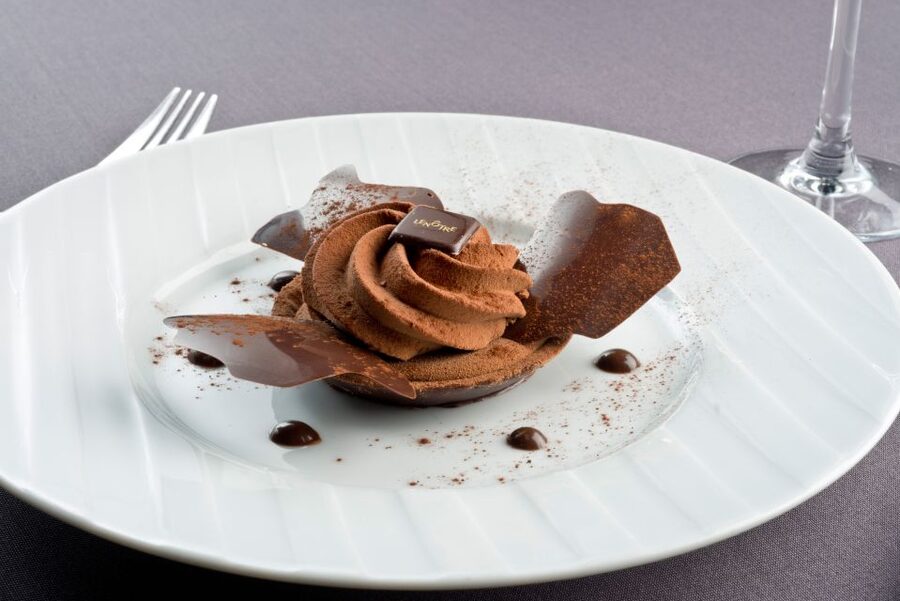 Paris: 3-Course-Dinner Cruise with Wine on the Seine River - Cancellation and practical planning