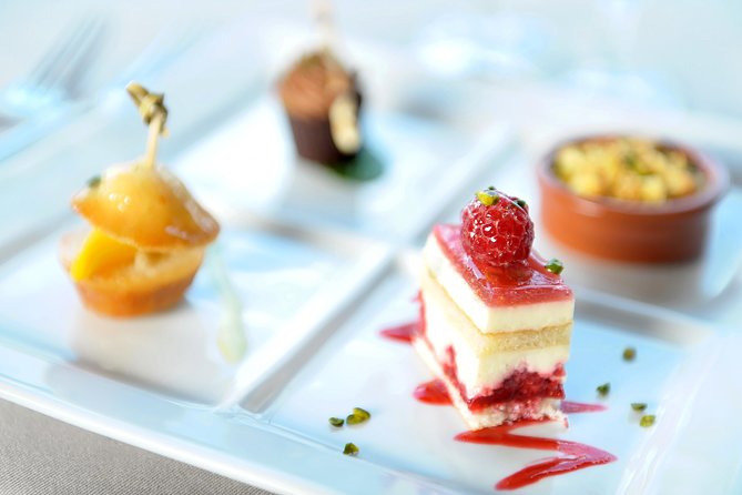 Paris 3-Course Gourmet Dinner and Sightseeing Seine River Cruise - Practical advice for a smoother evening