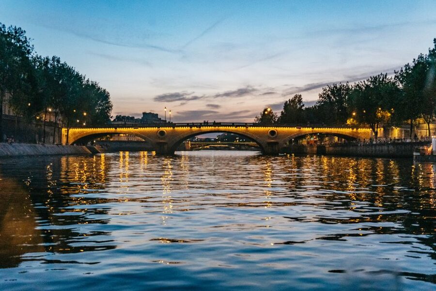 Paris : 3-Course Gourmet Dinner Cruise on Seine River - Who will enjoy this cruise most