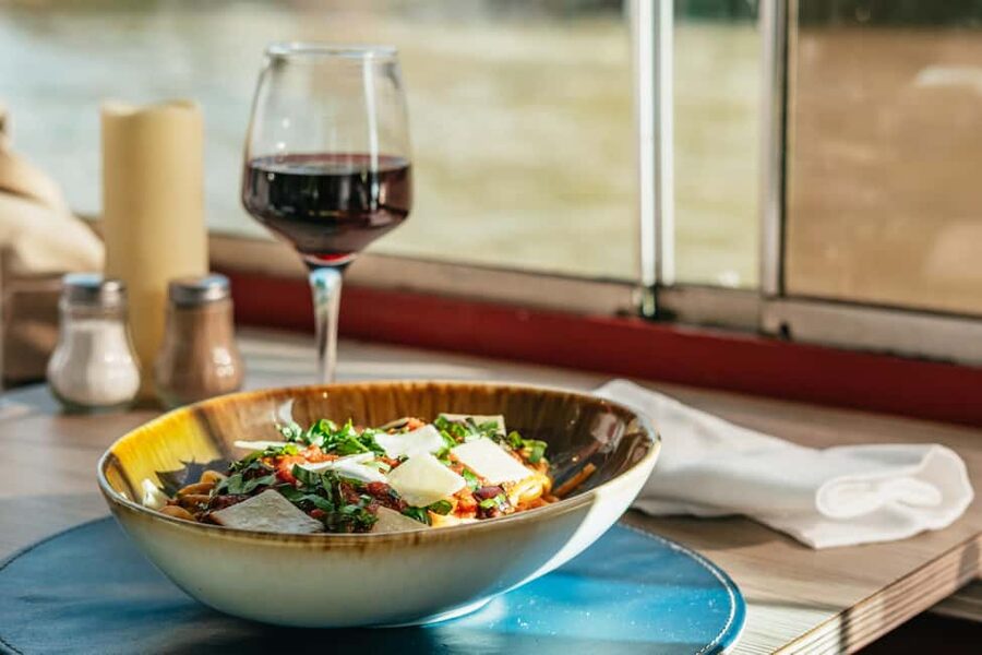 Paris: 3-Course Italian Meal Seine Cruise - What arrives at your table