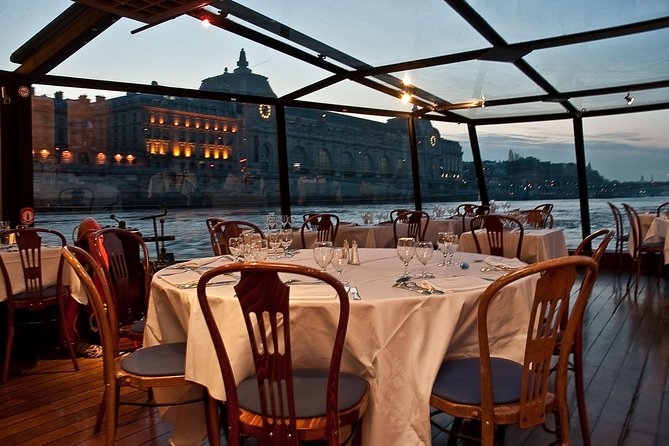 Paris 3-Courses Gourmet Dinner Seine River Cruise with Champagne - The Louvre, Invalides, Musée d’Orsay, and the return