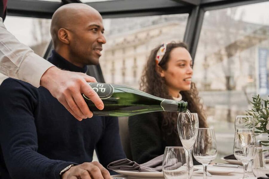 Paris: 4-Course Dinner Cruise on Seine River with Live Music - FAQ