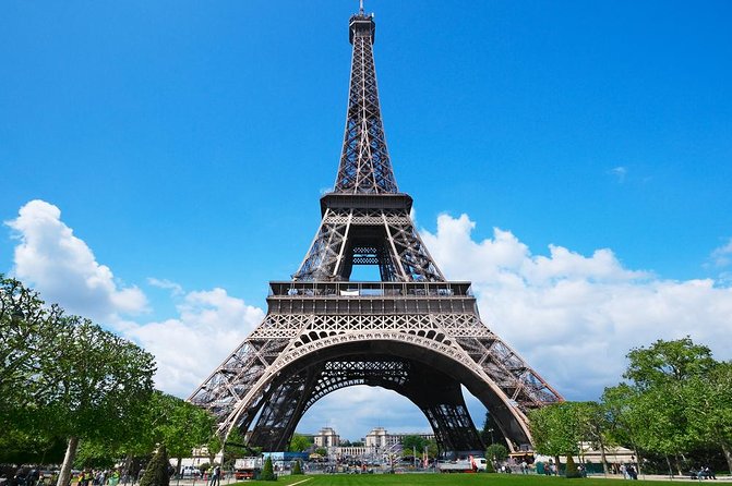 Paris by Rail with Sightseeing Bus and River Cruise - Champs-Élysées, Concorde, and the Arc de Triomphe