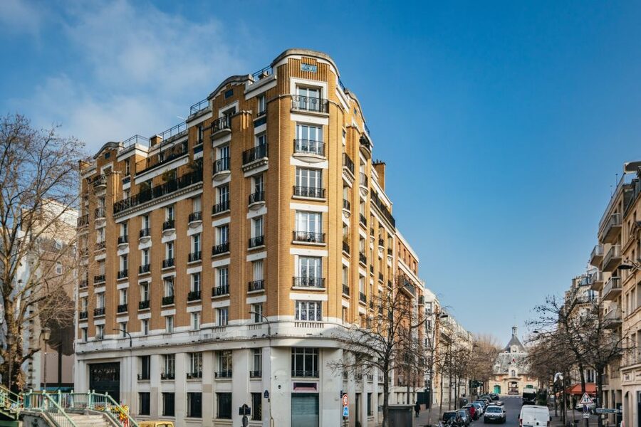 Paris: Cruise on the Saint-Martin Canal and Seine River - Canal Saint-Martin, bridges, and the first locks